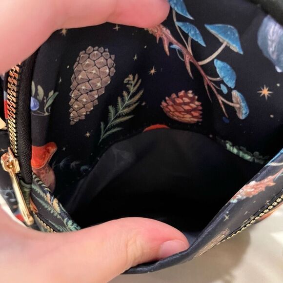 Mushroom Foliage All Over Print Chest Sling Bag Travel Shoulder Daypack Unisex - Picture 3 of 8